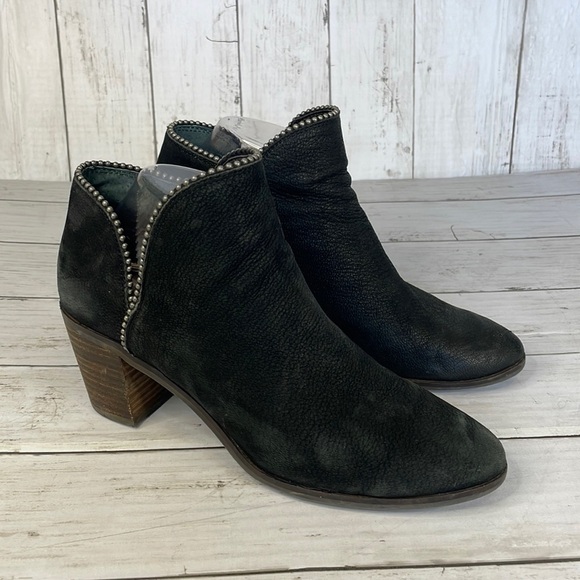 Lucky Brand Pincah2 Black Leather Bootie with Metal Studded Edging - Picture 1 of 12